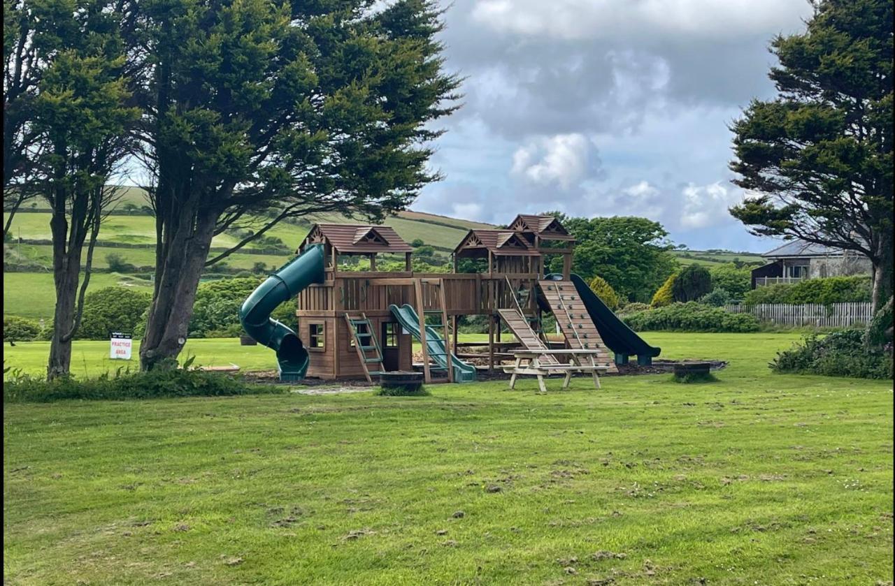 Bushwood-Beautifully Fitted Wooden Lodge Helston Cornwall Exterior foto