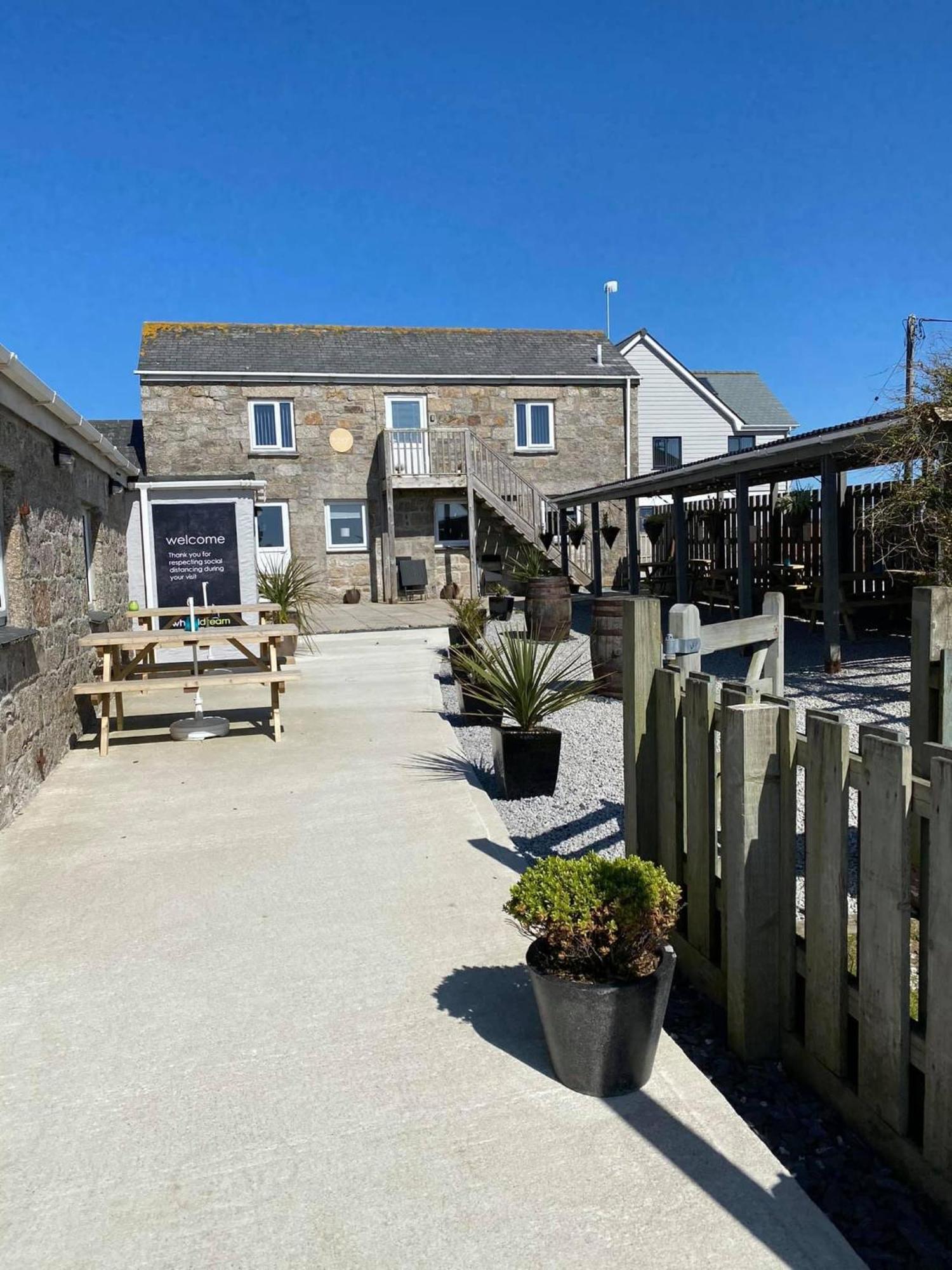 Bushwood-Beautifully Fitted Wooden Lodge Helston Cornwall Exterior foto